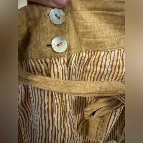 Chloe Laetitia yellow striped high waisted shorts embroidered M/L like new - Picture 4 of 7